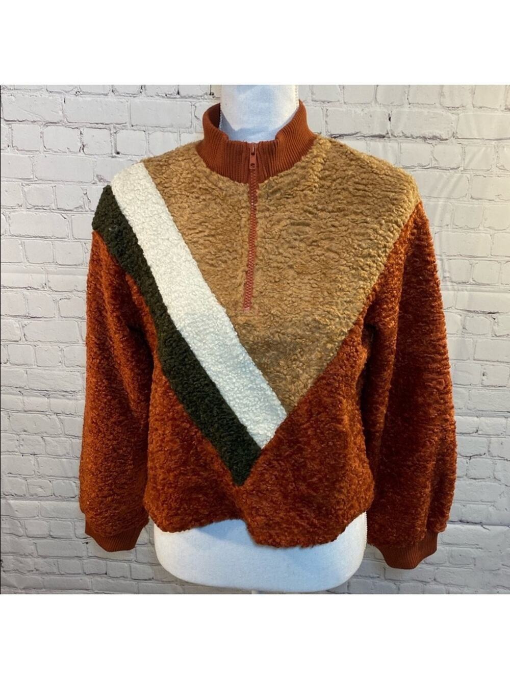 🗽FASHION NOVA Fuzzy Colorblock Quarter Zip-Small
